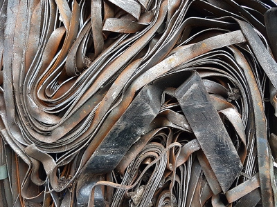 Scrap metal containing Ni a Cr (stainless steel):